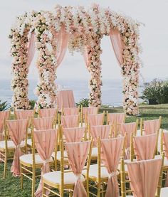 the instagram page for an event with pink and white flowers