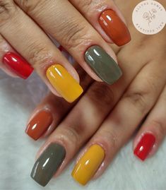 Mustard Color Nails, Green Autumn Nails, Simple Fall Nails, Fingernail Designs, Manicure Nail Designs, Fall Gel Nails, Green Nail Designs, Cute Nails For Fall, Soften Hair