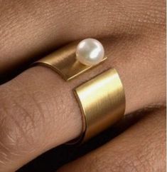 "\"Giglirigli Gems\" Welcomes you \"Vintage Natural Pearl Ring, Gemstone Ring, White Band Ring, 925 Sterling Silver Jewelry, Anniversary Gift, Ring For Mother\" Gemstone : Pearl Metal : 925 Sterling Silver Pearl Pendants https://www.etsy.com/shop/Giglirigligems?ref=seller-platform-mcnav&search_query=Pearl+pendants Pearl Earrings https://www.etsy.com/shop/Giglirigligems?ref=seller-platform-mcnav&search_query=Pearl+earrings Pearl Ring https://www.etsy.com/shop/Giglirigligems?ref=seller-platform-mcnav&search_query=Pearl+ring A complete hub of Silver/Gold Jewelry & Gemstone Manufacturing Our Ability - 1000 Pieces per week &CAD/CAM Designing,Wire Wrapped Jewelry ,Rhodium Plating ,Micron plating,Grain Setting etc We are any Design as per your Requirement Payment policy We accept the payment via Elegant Open Band Brass Ring, Anniversary Brass Jewelry With Open Ring, Anniversary Pearl Ring With Open Shape, Handmade Pearl Open Ring For Anniversary, Open Pearl Ring, Vintage Pearl Open Ring For Anniversary, Natural Pearl Ring, Diy Jewelry To Sell, Diy Jewelry Rings