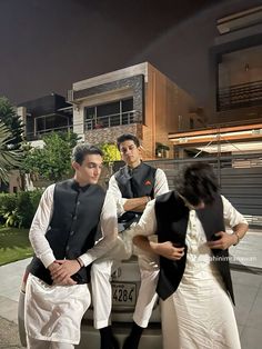 Desi Men Wedding Outfit, Desi Men Outfit, Traditional Indian Men Aesthetic, Wedding Inspo Indian, Desi Wedding Venue Aesthetic, Desi Boy Aesthetic Kurta, Indian Family Aesthetic, Desi Wedding Ideas, Indian Man Aesthetic