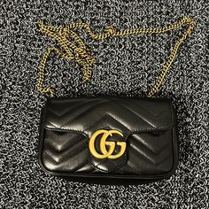 Authentic Super Mini Marmont Crossbody Gucci Marmont Mini Bag, Gucci Marmont Mini, Bags Gucci, Gucci Marmont, Gucci Bags, Gucci Bag, Mini Bag, Bag Lady, Gucci