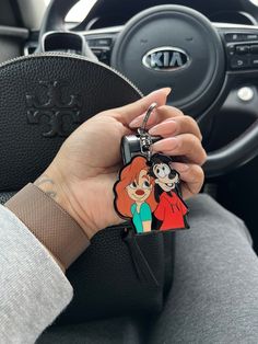 This Roxanne & Max Keychain is an ideal accessory for lovers of Disney's classic 'Goofy Movie'. Crafted with reliable materials, it's a long-lasting way to show your admiration for the popular film. A Goofy Movie Roxanne, Goofy Movie Max And Roxanne, Rapunzel Keychain, Max And Roxanne, Disney Plush Keychain, Goofy Movie, Disney