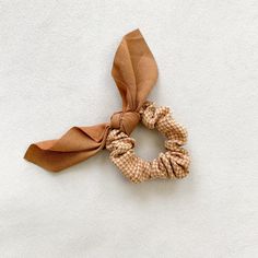 Brown Houndstooth Bow Scrunchie Brand New, Never Used! Pictured With A Quarter For Size Comparison #Hair #Anthropologie Hair Tie #Scrunchie #Accessories Bow Scrunchie, Anthropologie Accessories, Size Comparison, Hair Tie, Hair Ties, Scrunchies, Anthropologie, Hair Accessories, Women Accessories