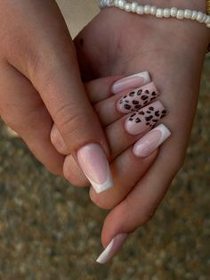 Leopart french nails French With Leopard Nails, Leopard French Nails, Line Nail Designs, Squoval Nails, Glittery Nails, Fancy Nails Designs, Grunge Nails, Lines On Nails