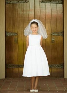 Classic Pearl Pleated Holy First Communion Flower Girl Dress Wedding Bridesmaid | eBay Bridal Satin Dress, Girls First Communion Dresses, Communion Wedding, Blessing Dress, Girls Communion Dresses, Holy Communion Dresses, Satin Flower Girl Dress, Classic Flower, First Communion Dress