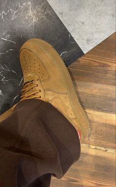 Brown Shoe Aesthetic, Brown Shoes Streetwear, Aesthetic Brown Shoes, Fugazi Shoes, Brown New Rock Shoes, Gorpcore Shoe, 00s Mode, Shoe Wishlist, Air Forces