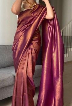 South Indian Saree Look, Saree For Bridesmaid, Silky Saree, South Indian Saree, South Indian Wedding Saree, Maroon Saree, Saree Wearing Styles, Simple Saree Designs, Bridesmaid Saree