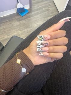 Summer Duck Nails, Ed Hardy Nails, Classy Short Nails, Curved Nails