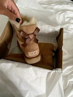 #explorepage #explore Cute Uggs, Dream Wishlist, Girly Shoes, Swag Shoes, Aesthetic Grunge, Winter Time, Aesthetic Girl, Cute Shoes, Girly Things