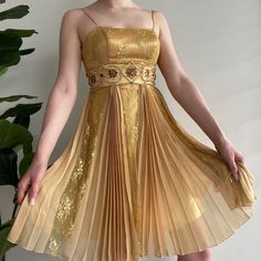 Princess Cottagecore, Cottagecore Fairy, Fairytale Dress, Dress With Lace, Cool Stuff, Gold Dress, Fancy Dresses, Dream Dress, Look Fashion