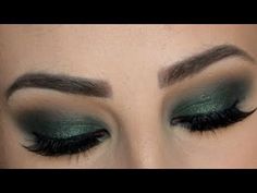 Jaclyn Hill Dark Magic Looks, Makeup To Go With Dark Green Dress, Dark Green Eyeshadow Looks, Dark Green Smokey Eye, Dark Green Eye Makeup, Dark Green Eyeshadow, Turquoise Eye Makeup, Hoco 2022, Dark Green Eyes