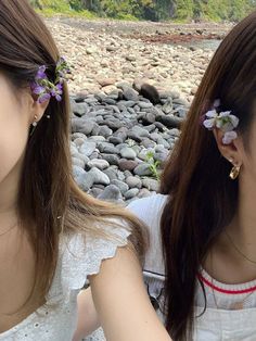 Headband Flowers, Duo Poses, Fly Love, The Garden Of Words, Ribbon Bag, You Are My Moon, Face Ideas, Friend Pictures Poses, 사진 촬영 포즈