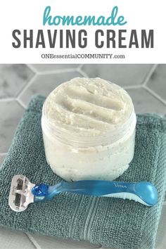 Shaving Cream Recipe, Diy Shaving Cream, Homemade Shaving Cream, Coffee Facial, Razor Burn, Clean Shave, Homemade Lotion, Razor Burns, Home Remedies For Hair