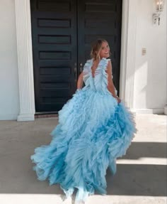 Hellhimmelblauer Tüll Prinzessin Rüschenbänder mit abgestuften langen Abschlussballkleid Prom Formal Dresses, Ruffle Prom Dress, Backless Evening Dress, Prom Dress Inspo, Prom 2023, Light Sky Blue, Prom 2024, Prom Inspo, Blue Tulle