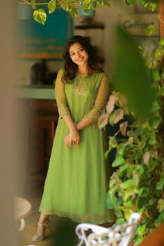 Net Churidar Designs, Net Churidar Designs Ideas, Light Green Kurti, Churidar Designs Ideas, Embroidery Designs For Suits, Embroidery Dress Boho, Kurti Embroidery, Trendy Embroidery