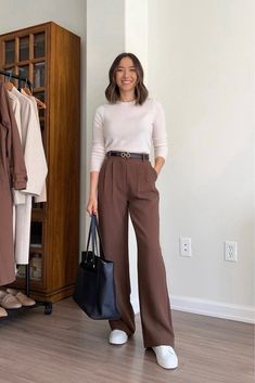 Inexpensive Business Casual Outfits, Business Casual Outfits Grey Pants, Realtor Fits, Therapist Fits, Clinic Outfits, Intern Clothes, Principal Outfits, Psychologist Outfit, Professional Fits