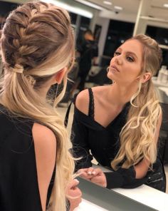 Classy Updo Hairstyles, Futuristic Hair, Bride Hairstyles For Long Hair, Braided Ponytail Hairstyles, Top Hairstyles, Fancy Hairstyles, Spring Hairstyles