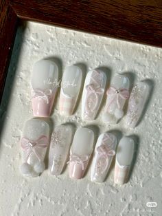 Winter Douyin Nails, Coutteqe Aesthetic, Shabby Chic Nails, Nail Y2k, Engagement Nails, Fake Nails Designs, Art Deco Nails, Cute Simple Nails, Girly Acrylic Nails