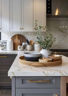 the kitchen counter is clean and ready to be used for cooking or serving food on