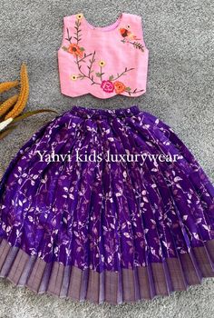 Kids Lehanga Design, Traditional Baby Dresses, Mom Daughter Matching Dresses, Girls Frocks, Pattu Langa, Baby Dress Diy, Cotton Frocks For Kids, Kids Party Wear Dresses, Kids Dress Collection