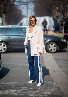 Joggers Street Style, Adidas Leggings Outfit, Italy February, Aylin Koenig, Adidas Skirt, Sporty Street Style, Jogger Pants Outfit