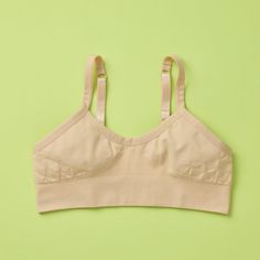 Our #1 Best-Selling (and team favorite!) Seamless Bra made with extra soft, seamless fabric. This style offers full coverage, all-day support, and is made with double-layered, high-quality fabric. Every Yellowberry bra offers full and complete coverage, no need for padding. This size and support work perfectly for girls at every stage of development. And, this bra is the BEST option for any girls with skin sensitivities too! WHO WE ARE: Yellowberry was founded by 17-year-old Megan Grassell after Bra Art, Cotton Sports Bra, Seamless Bra, Bra Shop, Girls Wardrobe, Kids Outfits Girls, Double Layer, Adjustable Straps, Fitness Fashion