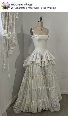 Happy Marriage, Wedding Dresses Vintage, Vintage Wedding, Wedding Gowns, Dream Wedding, Wedding Dress, Clothes