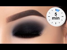 Smoky Eyeshadow Black, Makeup With Black Lipstick, Black Smoky Eyes, Smokey Eye Makeup Video, Black Eyeshadow Tutorial, Teenage Problems, Black Smokey Eyes, Trucco Smokey Eye