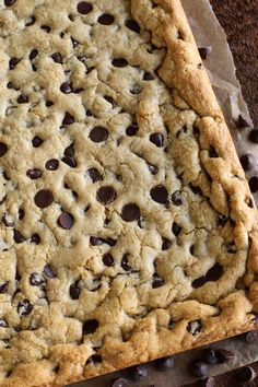 a chocolate chip cookie pie sitting on top of a table