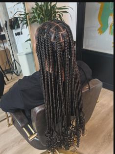 Medium To Large Knotless Braids, Mid Box Braids, Medium Braids With Curls At The End, Big Part Braids, Medium Notlessbox Braids, Medium Knotless Box Braids With Curls, Medium Knotless With Curls, Large Knotless With Curls, Notlessbox Braids Styles