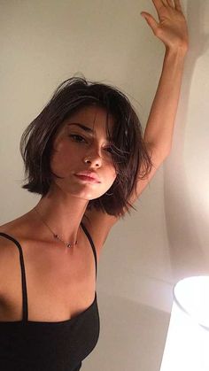 Women Undercut, Haircut 2022, Short Hair Trends, Short Hair Undercut, Undercut Pixie, Hairstyles For Short Hair