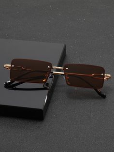 Bohemio Collar  Aleación de Cobre   Embellished   Accesorios para hombres Cartier Shades, Aesthetic Clothes Men, Glasses Fashion Women, Fashion Eye Glasses, Stylish Glasses