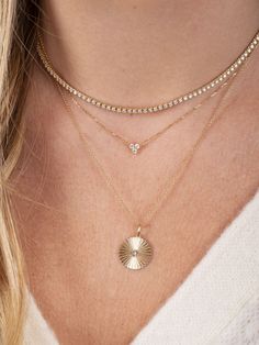 leMel is know for its dainty gold jewelry and especially its dainty gold necklaces! This tiny trio diamond necklace is simple and elegant. It is a timeless piece that matches with everything! Dainty 14k Rose Gold Diamond Necklace, Dainty Yellow Gold Diamond Necklace With Delicate Chain, Dainty Yellow Gold Diamond Bar Necklace, Dainty Rose Gold Diamond Necklace, Dainty Diamond Charm Necklaces, Minimalist 14k Gold Diamond Necklace With Delicate Chain, Minimalist Yellow Gold Charm Necklaces With Diamond Accents, Everyday Dainty Necklace With Single Cut Diamonds, Dainty Everyday Necklace With Single Cut Diamonds