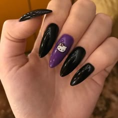 Black And Purple Nail Ideas, Black Purple Nails, Black And Purple Nails, Halloween Acrylic Nails, Black Acrylic Nails, Gothic Nails, Grunge Nails, Simple Acrylic Nails