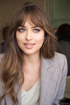 Long Brown Hair, Haircuts For Long Hair, Good Hair Day, Hair Envy, Dakota Johnson, Brunette Hair, Hair Today