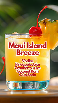 Maui Island Breeze Tropical Drinks Recipes Alcohol, Coconut Rum Drinks Recipes, Club Soda Cocktails, Cranberry Juice Pineapple Juice, Coconut Rum Drinks, Summer Drinks Alcohol Recipes, Vodka And Pineapple Juice, Vodka Cranberry, Juice Pineapple