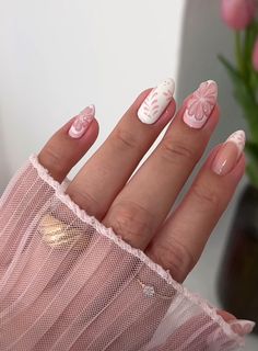 Sorority Rush Nails Ideas, Light Pink Nails With Design Classy, Love Shack Fancy Nails, Country Concert Nails Ideas, Rush Nails, Sorority Nails, Picnic Nails, Country Nails, Summery Nails