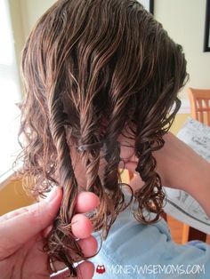 Curly Girls? Tips & Techniques to Help Toddler Girl Hairstyles Curly, Girls Curly Hair, Toddler Curly Hair, Haircut Girl, Easy Family Recipes, Amanda Jones, Curly Hair Photos, Toddler Hairstyles Girl