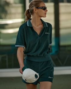 Tennis Capsule FW23 – Sporty & Rich Athleisure High Fashion, Sporty Classy Outfits For Women, Sporty And Rich Tennis, Old Money Workout Outfits, Sporty Rich Aesthetic, Sporty And Rich Aesthetic, Polo Aesthetic, Mode Tennis