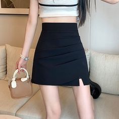 Product Title :High Waist Plain Shirred Mini Pencil SkirtProduct Measurements cm Size Total Length Waist Hips S 40 64 84 M 40 68 88 L 41 72 92 XL 41 76 96 S 15.7 25.2 33.1 M 15.7 26.8 34.6 L 16.1 28.3 36.2 XL 16.1 29.9 37.8 Product Details Material: 100% Mixed Fiber Color: Black Bodycon Maxi Skirt, Fitted Midi Skirt, Rok Mini, Bodycon Midi Skirt, 2024 Spring Summer, Hip Skirt, Mini Pencil Skirt, Short Women, Women Skirt