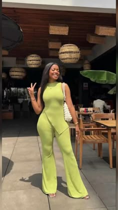 Dainty Dresses Aesthetic, Natural Beauty Outfits, Black Grown Woman Style, Spring Dress Black Women, Personal Style Black Women, Mona From Half And Half Outfits, Casual Modest Outfits Black Women, Spring Outfits Chilly Weather, Inverted Triangle Outfits Black Women