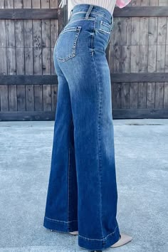 Wide Leg Cowgirl Jeans, Jeans Bottom Design, Western Wide Leg Jeans, Cute Western Jeans, Wide Leg Jeans Western, Western Women Jeans, Women’s Jeans, Farmer Jeans, Western Fashion Outfits