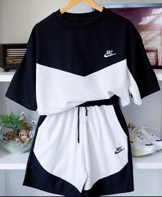 Comfy Trendy Outfits, Simple Style Outfits, Hype Clothing, Cute Nike Outfits, Cute Dress Outfits, Effortlessly Chic Outfits, Cute Lazy Outfits, Fashionista Clothes