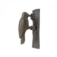 an image of a bird door handle