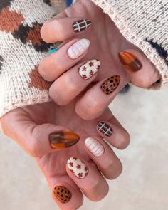 Cute Fall Art, Thanksgiving Nail Ideas, Fall Thanksgiving Nails, Thanksgiving Nail Art, Thanksgiving Nail