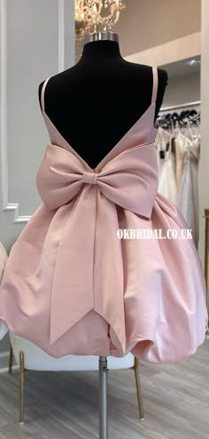 Spaghetti Straps A-Line Satin Princess Homecoming Dress With Bow-Knot, FC6136 #homecoming #homecomingdresses #2021homecoming #homecomingdress Homecoming Dress Aesthetic, Princess Homecoming Dress, Pink Bow Dress, Glam Dresses, Looks Chic, Hoco Dresses, Fashion Mode