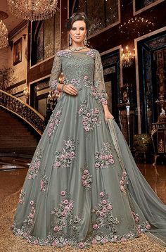 Pakistani Wedding Guest Dresses, Wedding Guest Dresses Uk, Pakistani Wedding Guest, Wedding Guest Suits, Bridal Anarkali, Party Wear Gown, Gaun Fashion, Pakistani Wedding Dress, Indian Party Wear