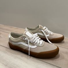 Men’s Size 11 Classic Old Skool Vans. Never Been Worn Besides To Try On. No Box. Classic Vans Canvas Shoes For Streetwear, Retro Vans Sneakers For Skateboarding, Vans Low-top Canvas Shoes With Cushioned Footbed, Vans Brown Skate Shoes With Gum Sole, Casual Brown Vans Skate Shoes, Men Cream, Old Skool, Cream White, Mens Shoes Sneakers