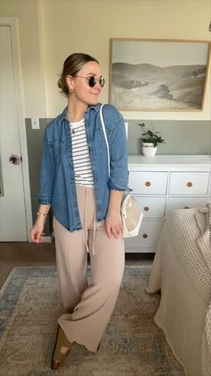 Easy Office Outfits Plus Size, Outfits For Boxy Shape Women, Italy Fashion Spring, Neutral Outfits Midsize, Soft Natural Outfit Ideas, Effortless Wide-leg Relaxed Fit Pants, Minimalist Teacher Outfits, College Graduation Guest Outfit, Summer Outfits 2024 Midsize Casual