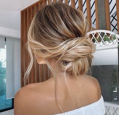 Hair Extensions Updo, Updo Hair Extensions, Bridesmaid Hair Inspo, Guest Hair, Halo Hair Extensions, Wedding Guest Hairstyles